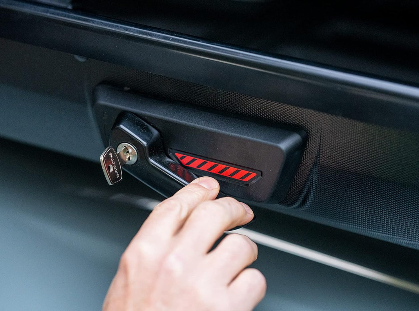 Yakima SkyBox NX 18