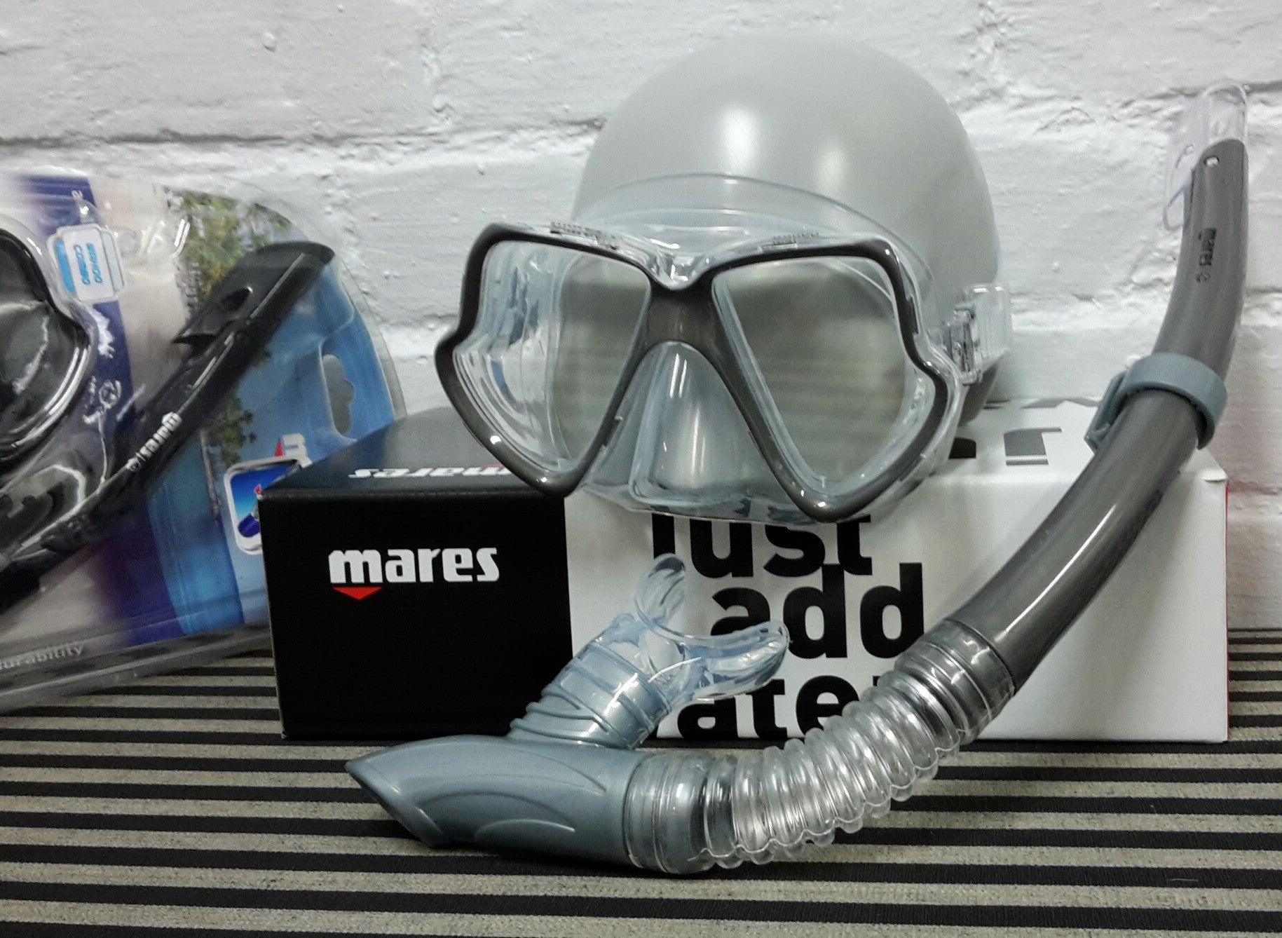 Mares Wahoo Silicone Mask and Snorkel Set - Sun And Snow